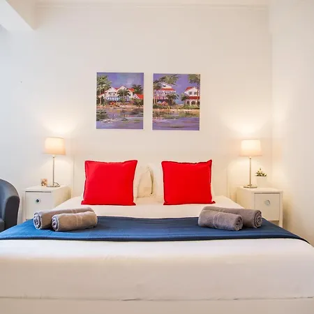 Charming And - 350m From The Apartment