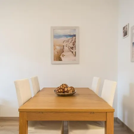 Apartment Charming And - 350m From The *