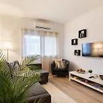 Charming And - 350m From The Apartamento Cascais