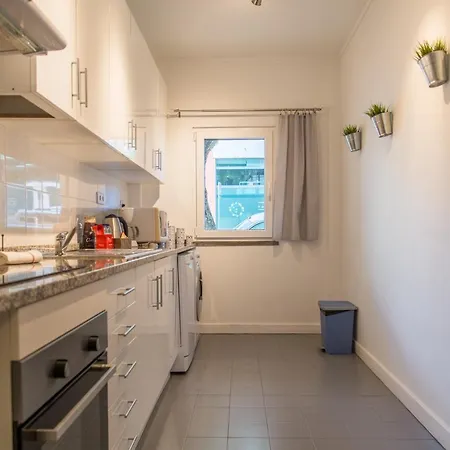 Charming And - 350m From The Апартаменты *