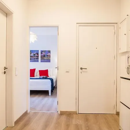 Апартаменты Charming And - 350m From The Кашкайш