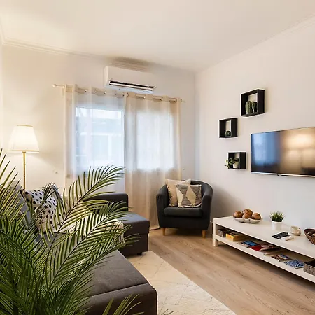 Charming And - 350m From The Apartamento Cascaes