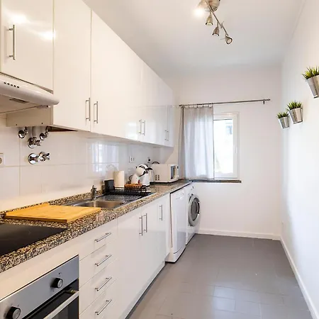 Charming And - 350m From The Apartamento Cascaes